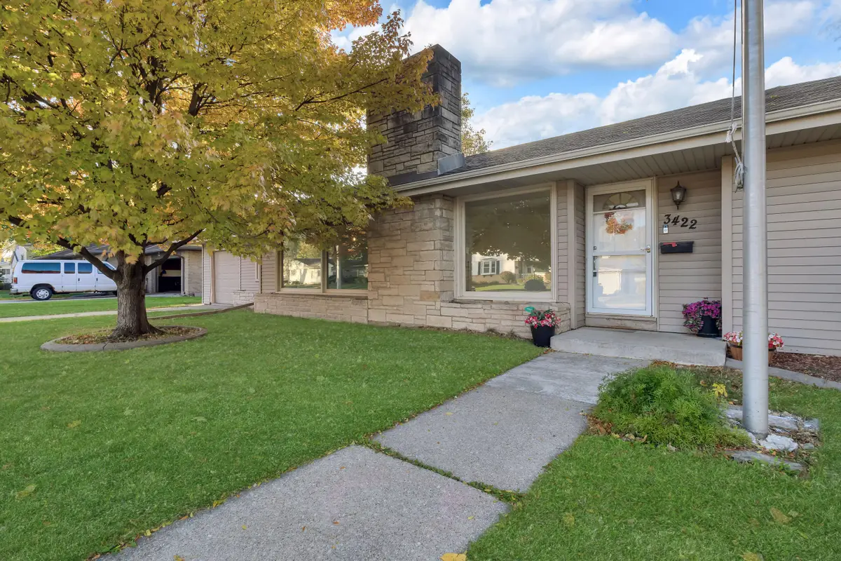 3422 Stratford Ave, Racine, WI 53402 - Image #1