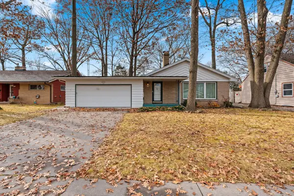 1316 N 23rd St, Manitowoc, WI 54220