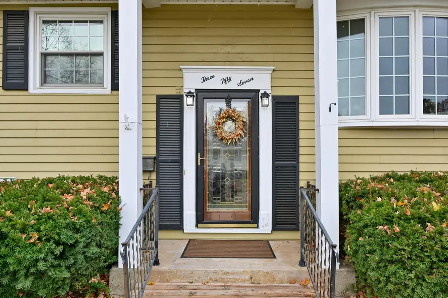 357 N Kendrick Ave, Burlington, WI 53105 - Image #3