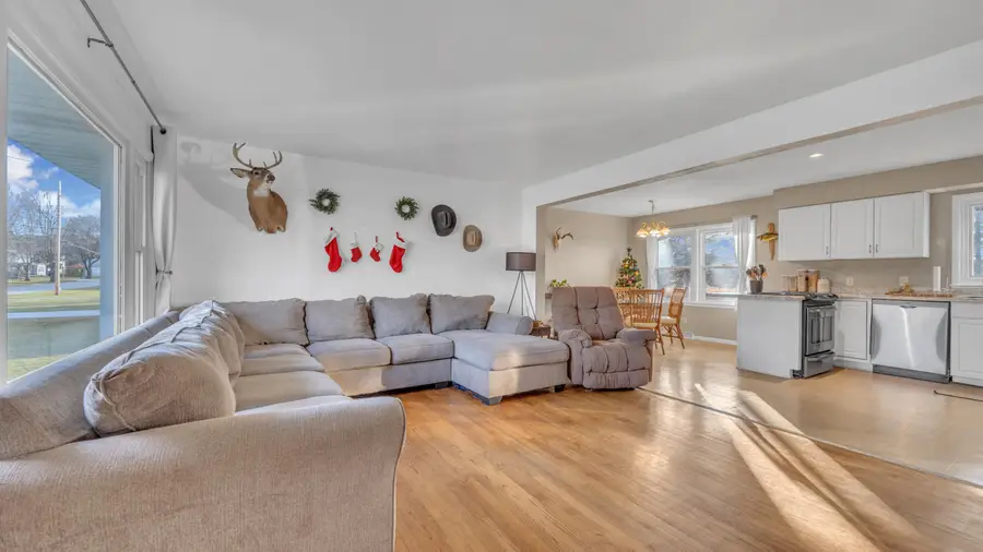 222 N Otis St, Glenbeulah, WI 53023 - Image #2