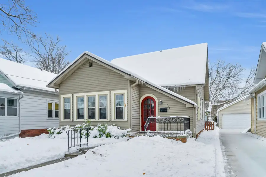 909 Augusta St, Racine, WI 53402 - Image #3