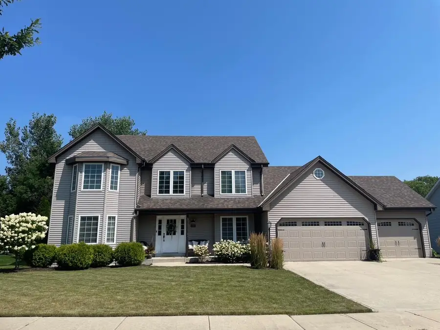 4928 W Evergreen St, Franklin, WI 53132 - Image #2