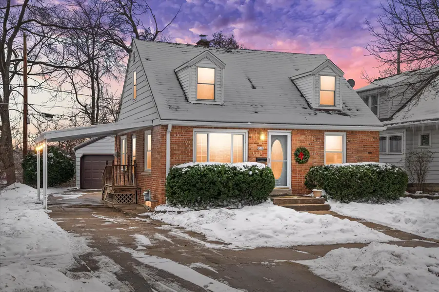 5511 W Notre Dame Ct, Milwaukee, WI 53208 - Image #2