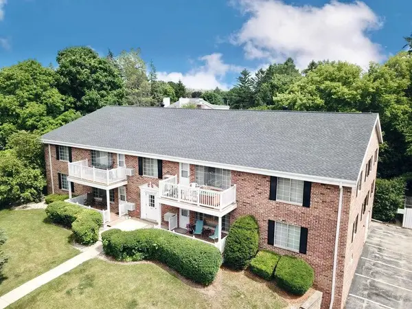 149 Linden Ln, Thiensville, WI 53092