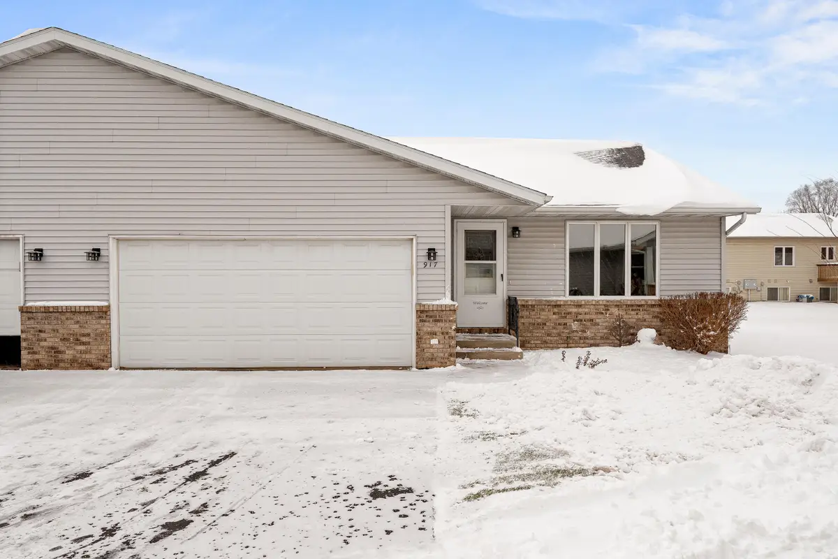 917 10th Ave N, Onalaska, WI 54650 - Image #1