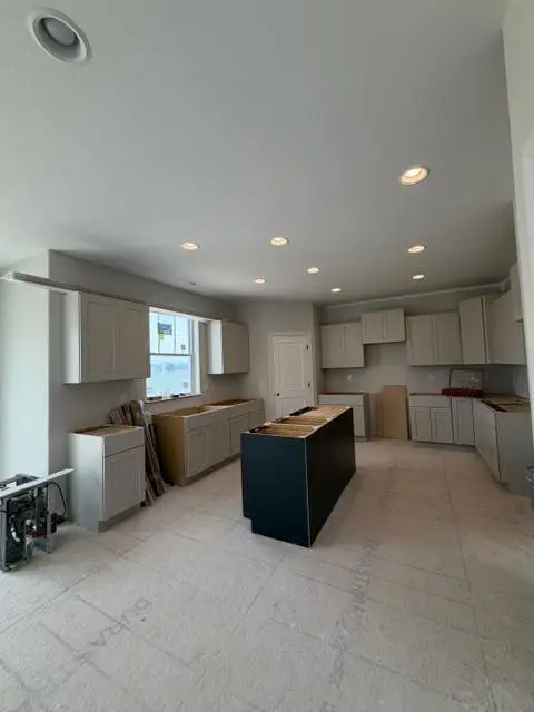 490 Talbots Woods Dr, Dousman, WI 53118 - #2