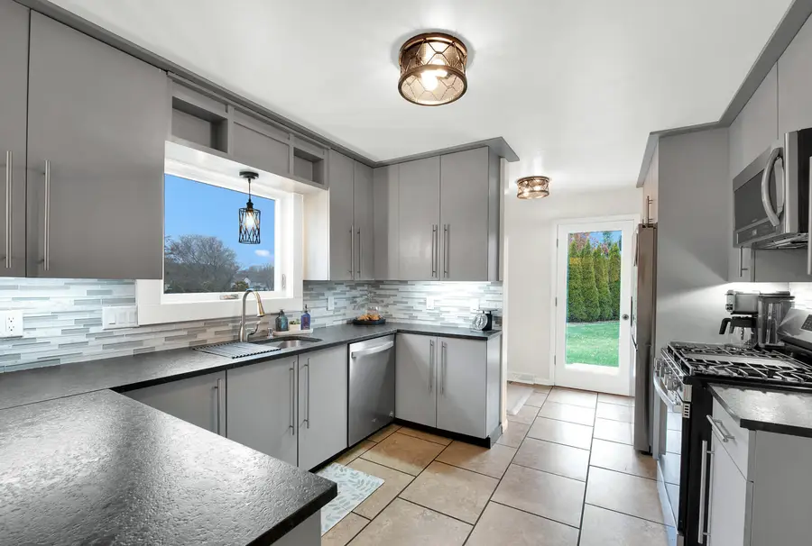 3106 Terrace High, Caledonia, WI 53406 - Image #2