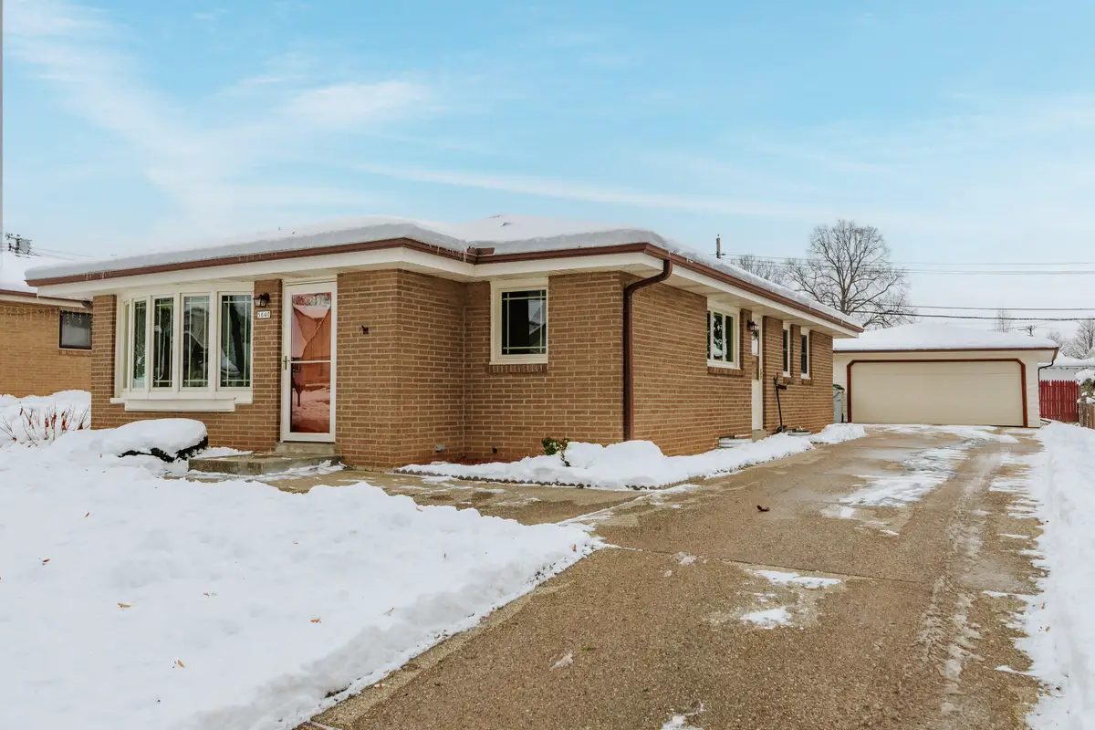 5640 S 30th St, Milwaukee, WI 53221 - Image #1