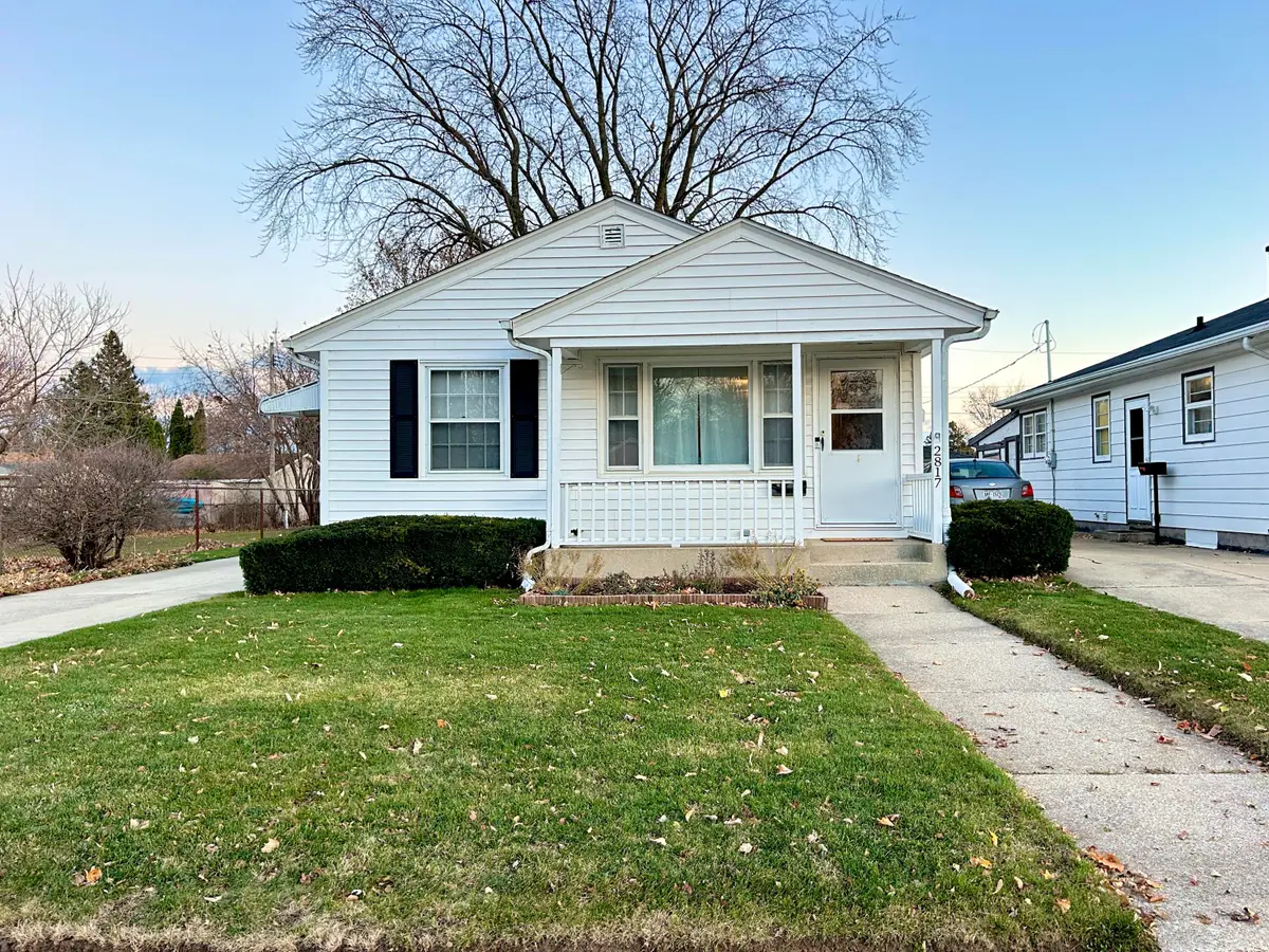 2817 Wellington Dr, Racine, WI 53403 - Image #1