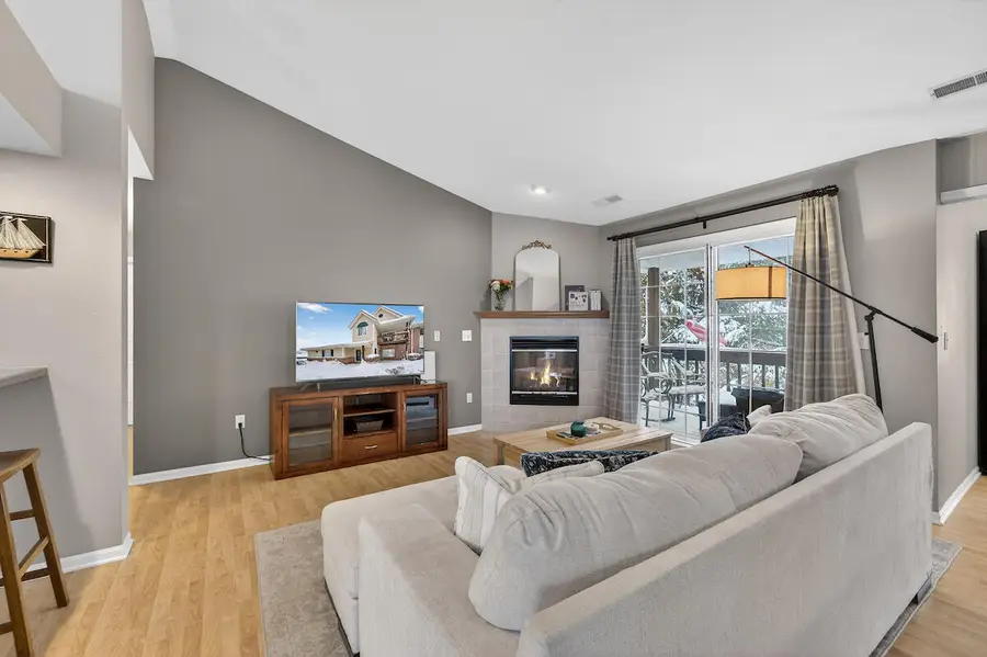 6936 Dale Dr, Caledonia, WI 53402 - Image #3