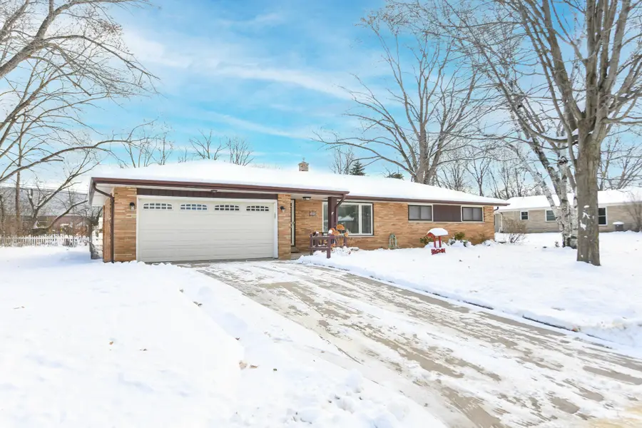 3446 S 104th St, Greenfield, WI 53227 - Image #2