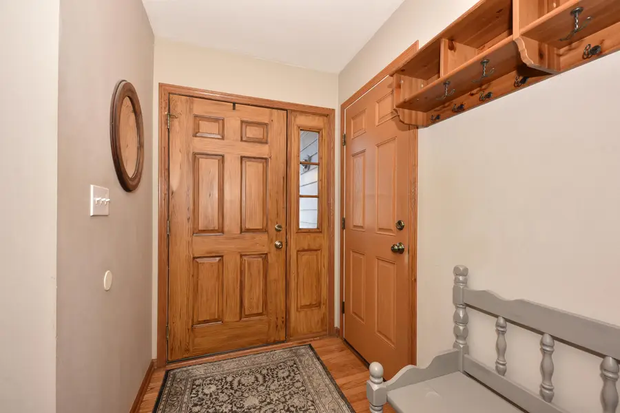 W213N16501 Glen Brooke Dr, Jackson, WI 53037 - Image #2