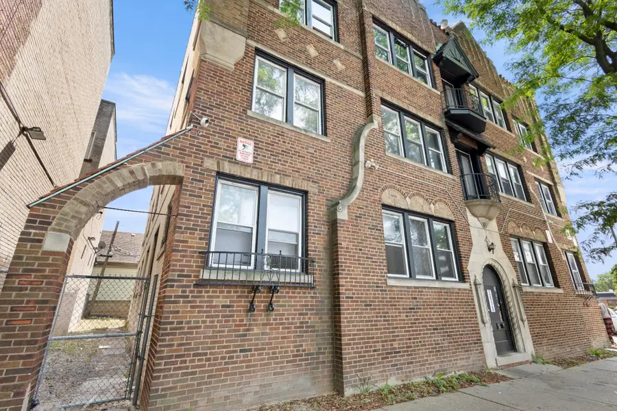 2613 W Capitol Dr, Milwaukee, WI 53206 - Image #3