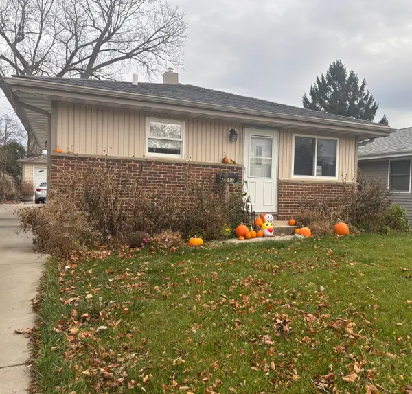 1617 Ohio St, Racine, WI 53405