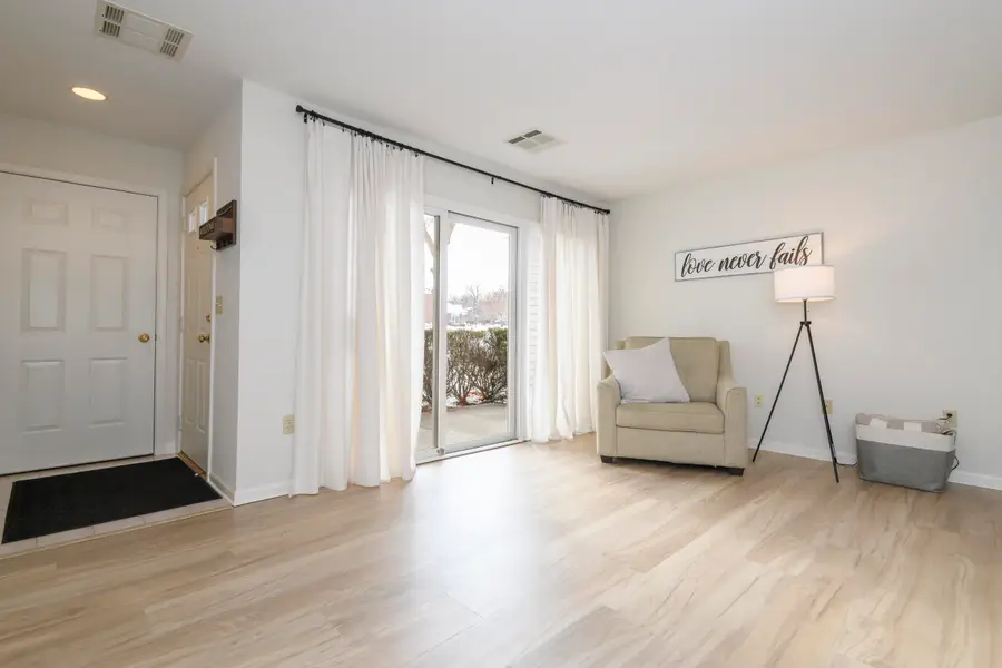 8782 Woodbridge Dr, Greendale, WI 53219 - Image #2