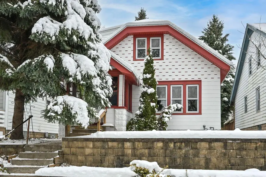 2824 S Lenox St, Milwaukee, WI 53207 - Image #2