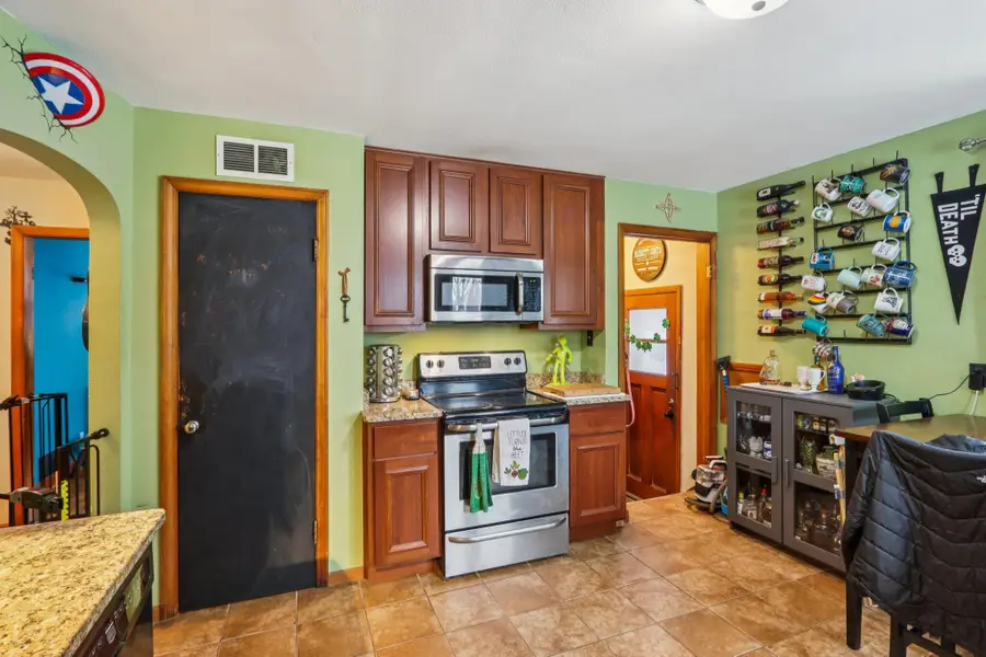 3781 S 21st St, Milwaukee, WI 53221 - Image #2