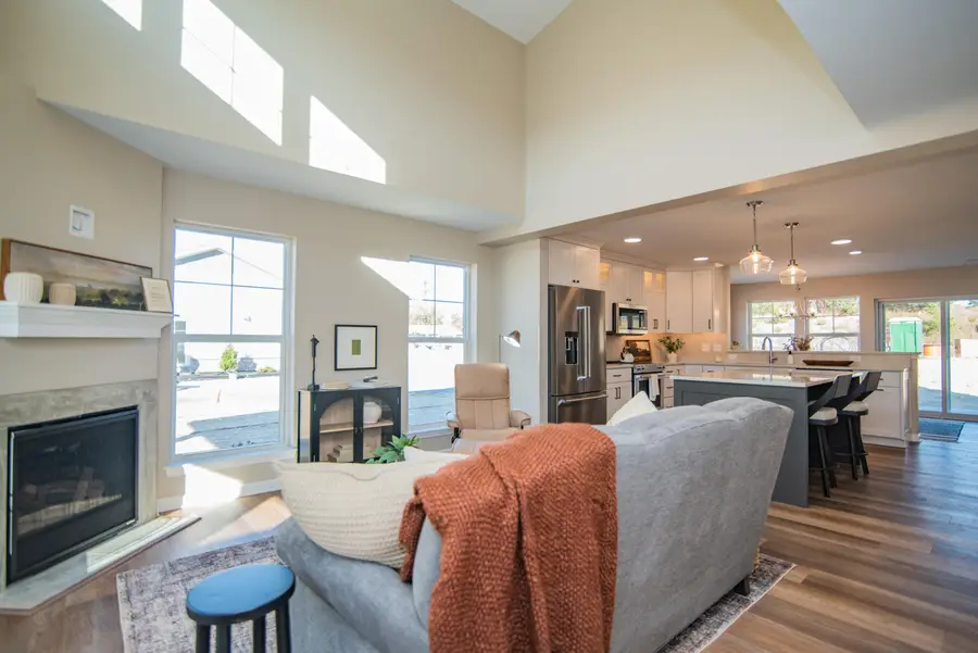 1118 Harbor Ave, West Bend, WI 53095 - Image #3