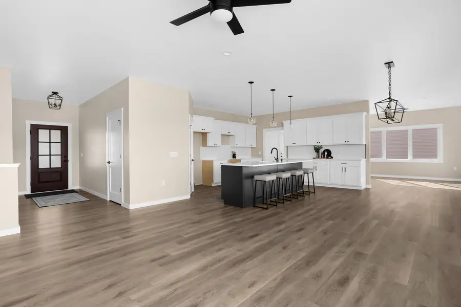 827 Clark Ln, Holmen, WI 54636 - #3