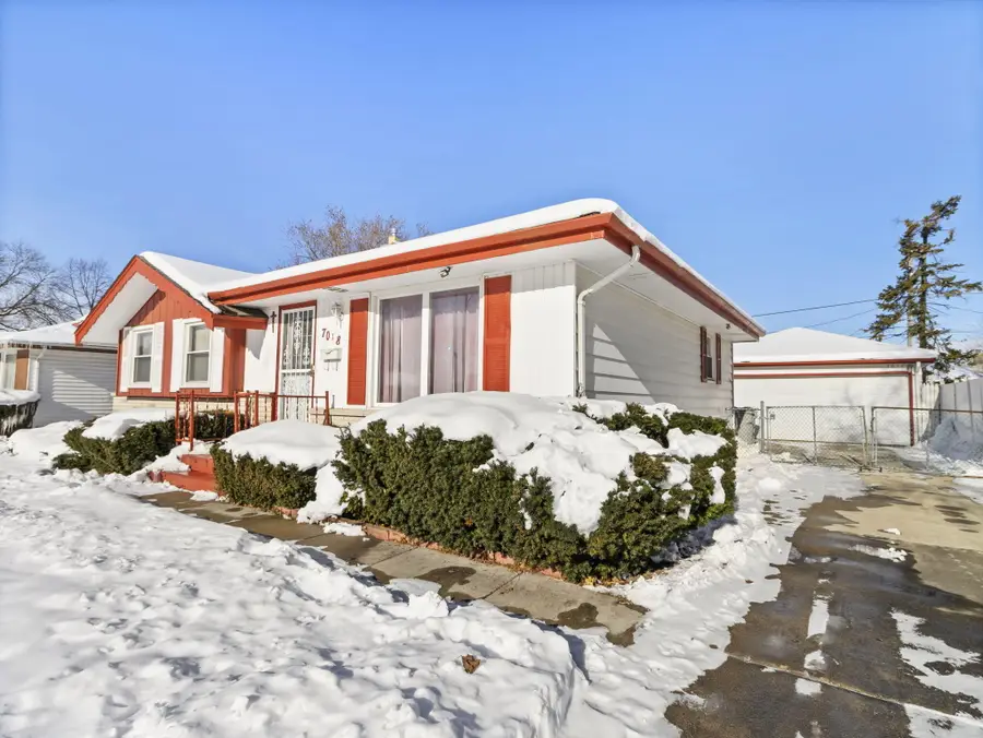 7018 W Brentwood Ave, Milwaukee, WI 53223 - Image #2