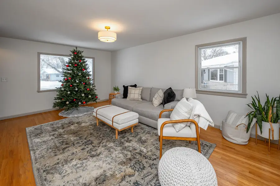 N84W18113 Imperial Ct, Menomonee Falls, WI 53051 - Image #3