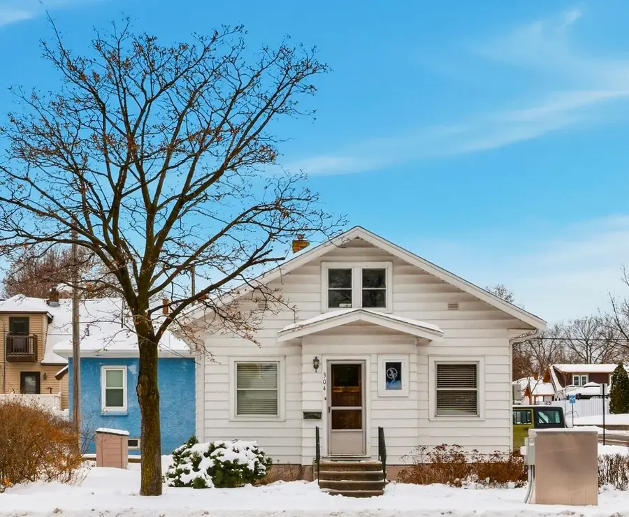 304 Losey Blvd S, La Crosse, WI 54601 - Image #3