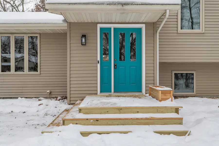 429 Meander Wood Rd, Oregon, WI 53575 - Image #2