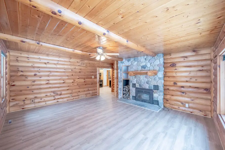 9815 S 31st St, Franklin, WI 53132 - Image #3