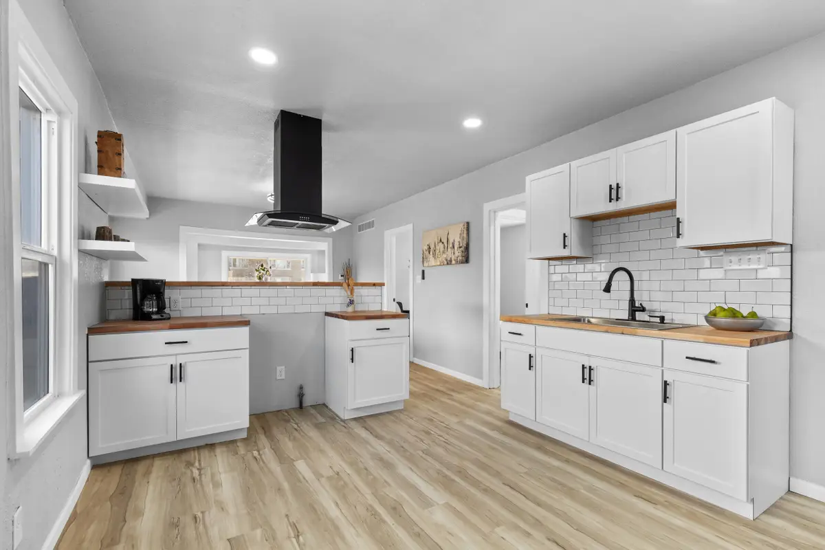 1706 W Oklahoma Ave, Milwaukee, WI 53215 - Image #1