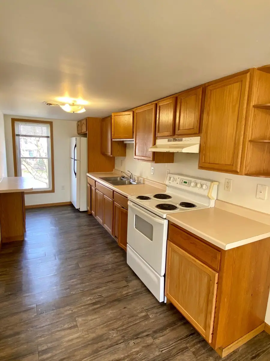 1124 West Ave S, La Crosse, WI 54601 - Image #2