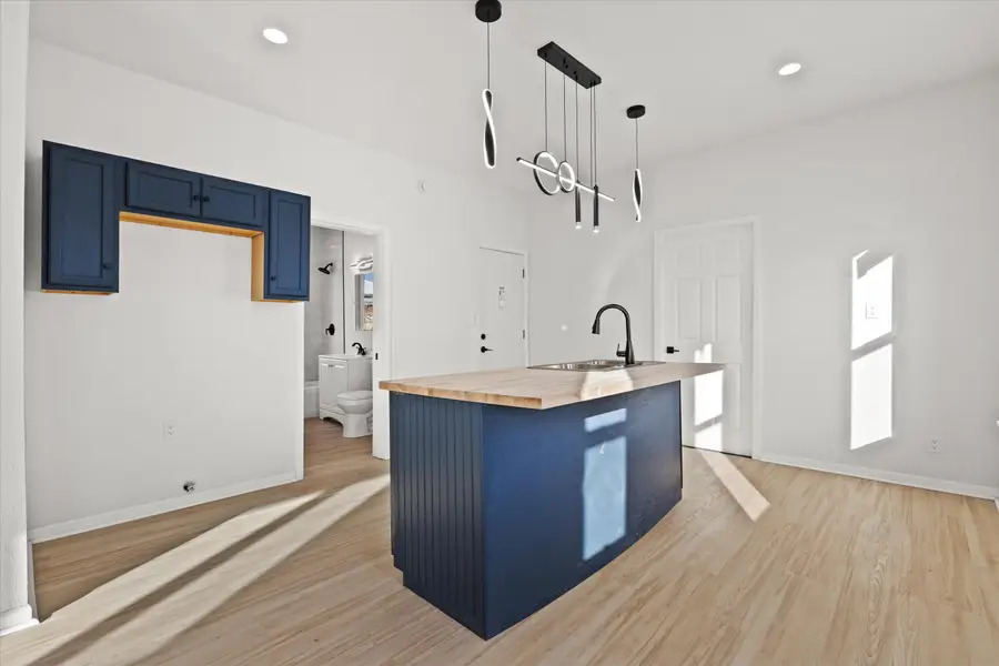 2622 W Vine St, Milwaukee, WI 53205 - Image #3