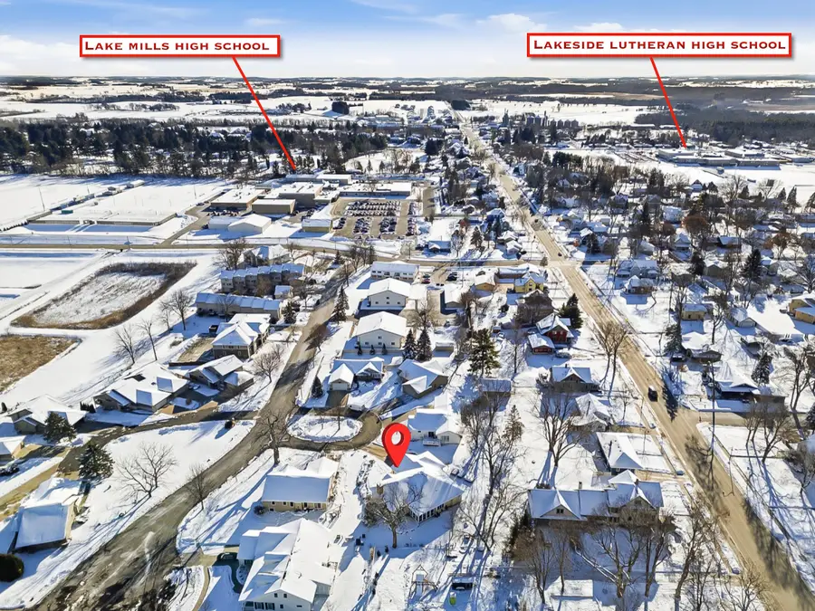 111 Bayfield Ct, Lake Mills, WI 53551 - Image #3
