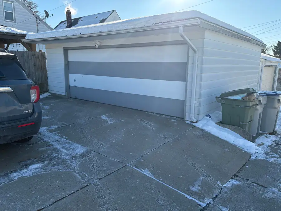 1707 W Wilbur Ave, Milwaukee, WI 53221 - #2