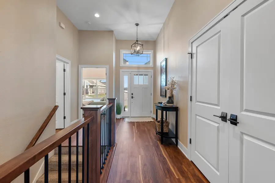 7908 E Stone Ridge Dr, Lannon, WI 53046 - Image #3