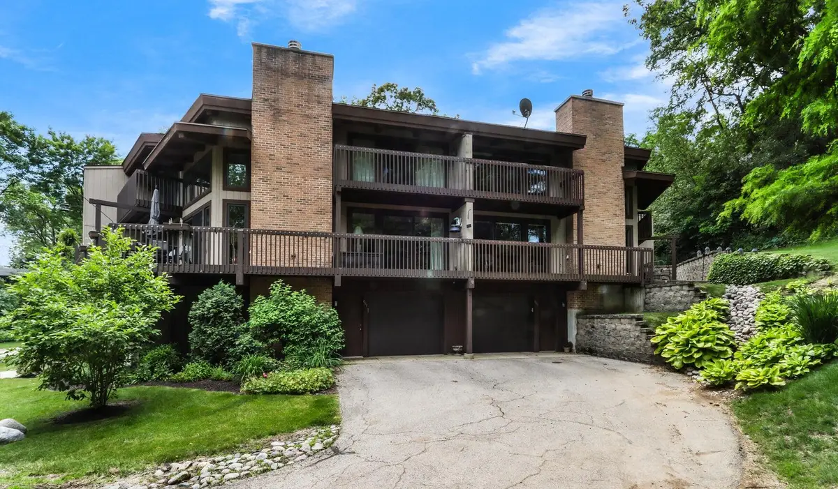 850 Hillside Dr, Fontana, WI 53125 - Image #1