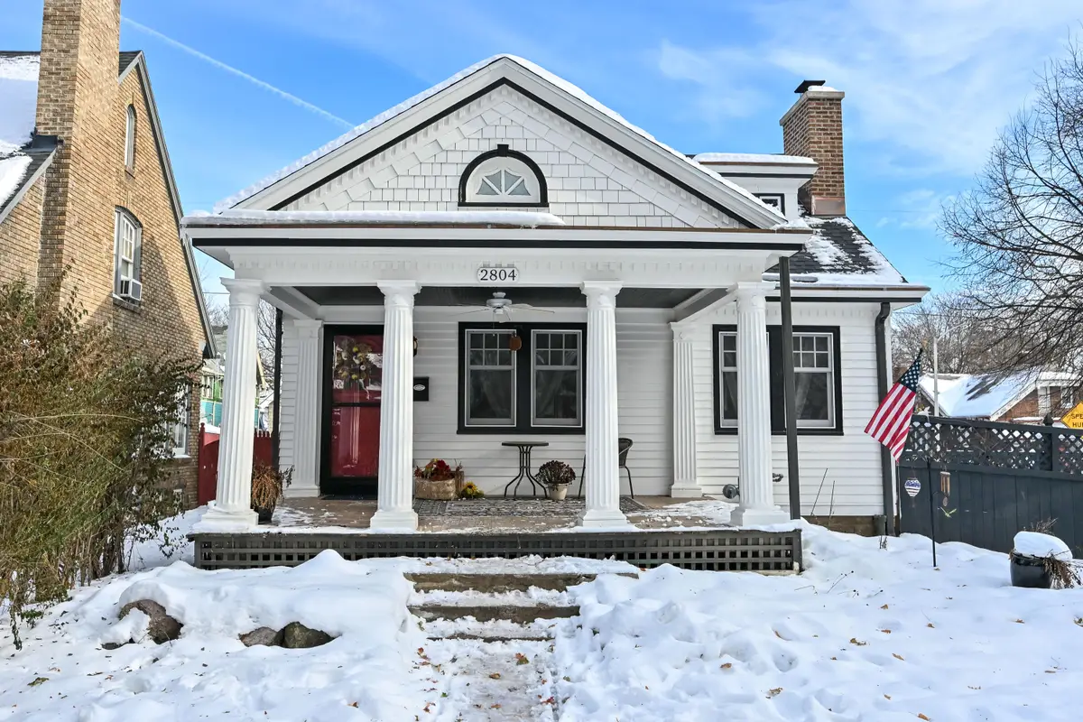 2804 N Grant Blvd, Milwaukee, WI 53210 - Image #1