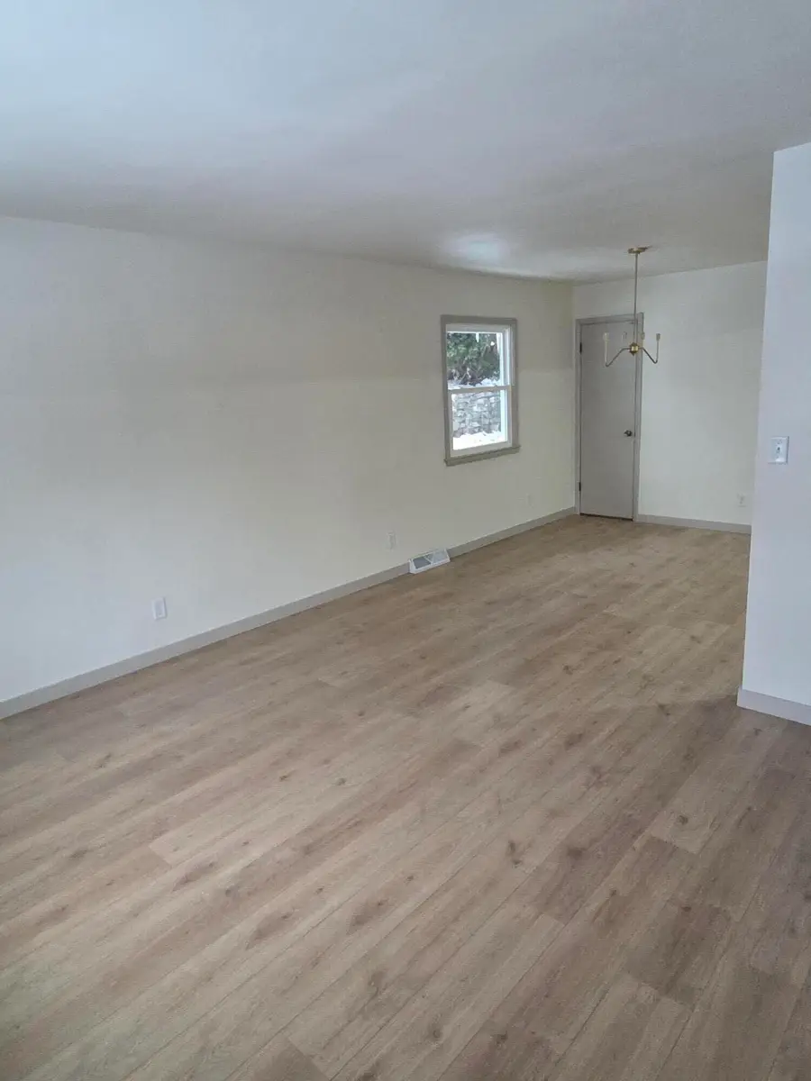 360 Richard St, Waukesha, WI 53189 - Image #2