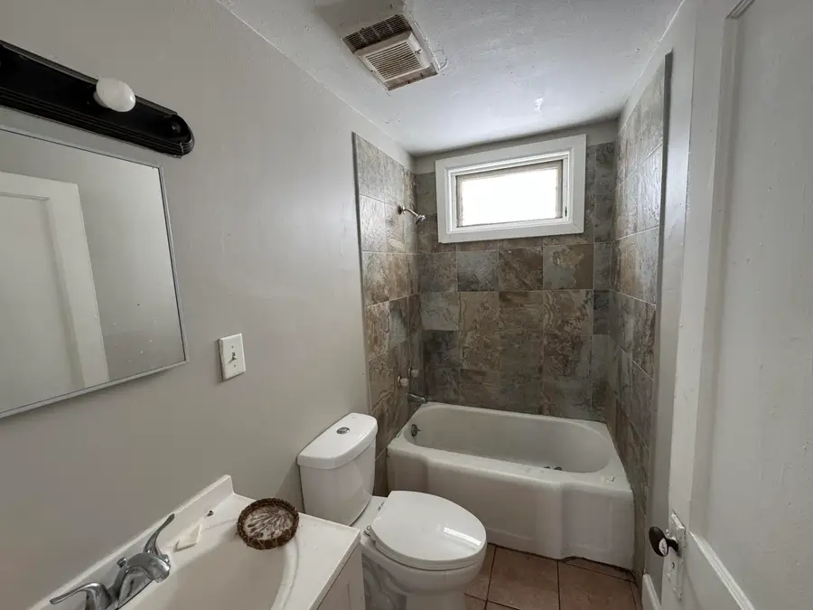 5915 N 38th St, Milwaukee, WI 53209 - Image #3