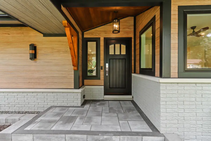 1600 Evergreen Ln, Lake Geneva, WI 53147 - Image #2