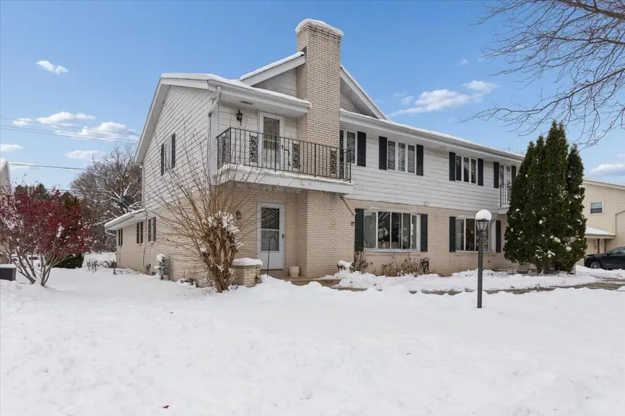5508 Serene Ct, Greendale, WI 53129 - Image #2