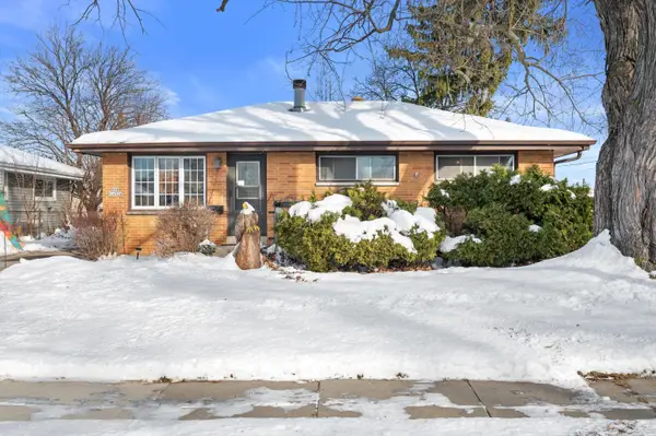 N88W14926 Jefferson Ave, Menomonee Falls, WI 53051