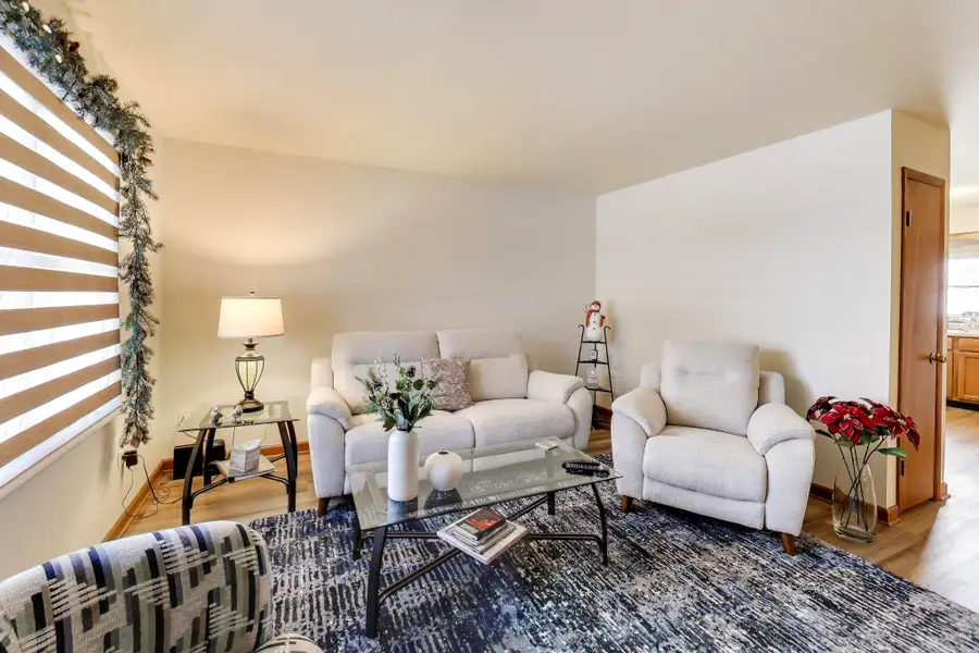 11534 Antioch Rd, Trevor, WI 53179 - Image #3