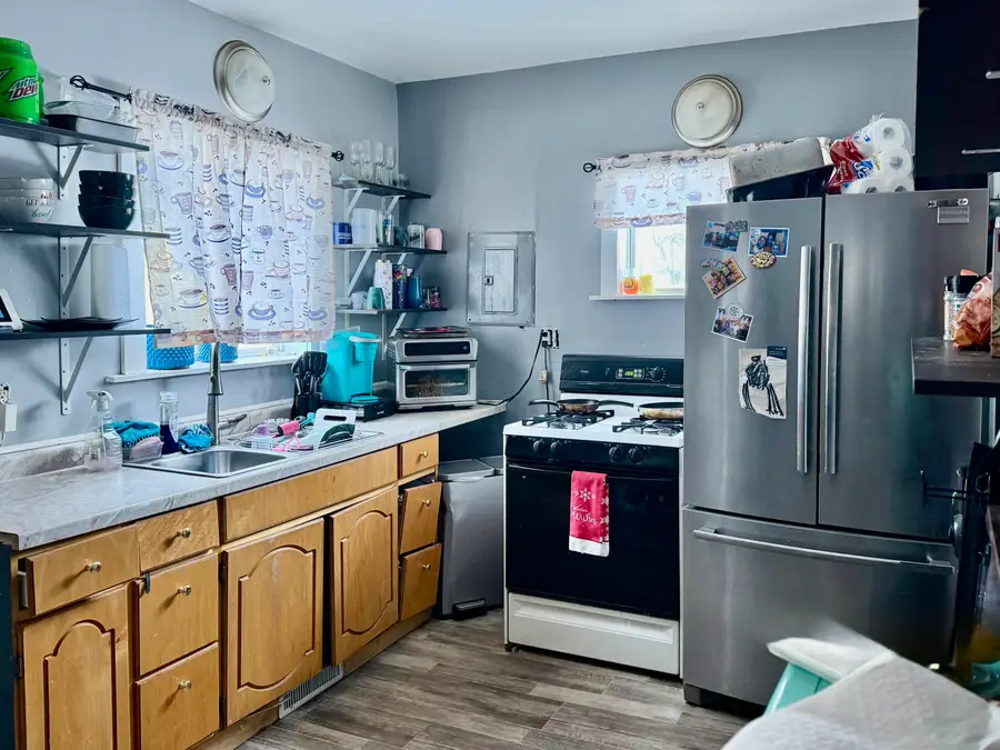 717 Hubbard St, Racine, WI 53402 - Image #2