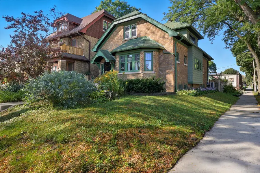 3277 N Humboldt Blvd, Milwaukee, WI 53212 - Image #2