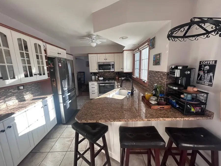 W53N813 Manchester Sq, Cedarburg, WI 53012 - Image #3