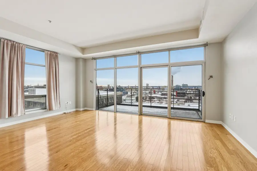 106 W Seeboth St, Milwaukee, WI 53204 - Image #2