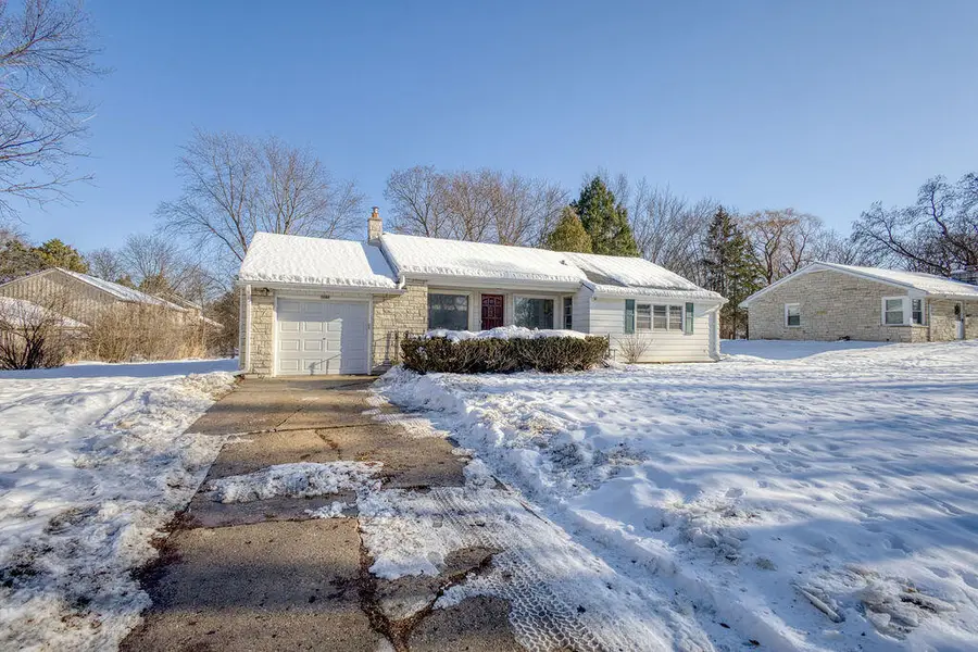 3080 N Brookfield Rd, Brookfield, WI 53045 - Image #2