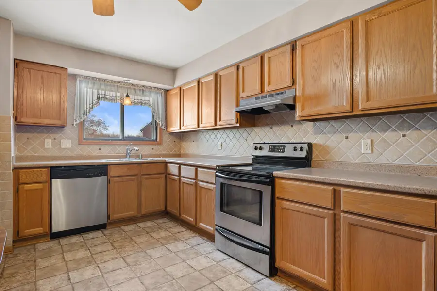 N58W23833 Hastings Ct, Sussex, WI 53089 - Image #3