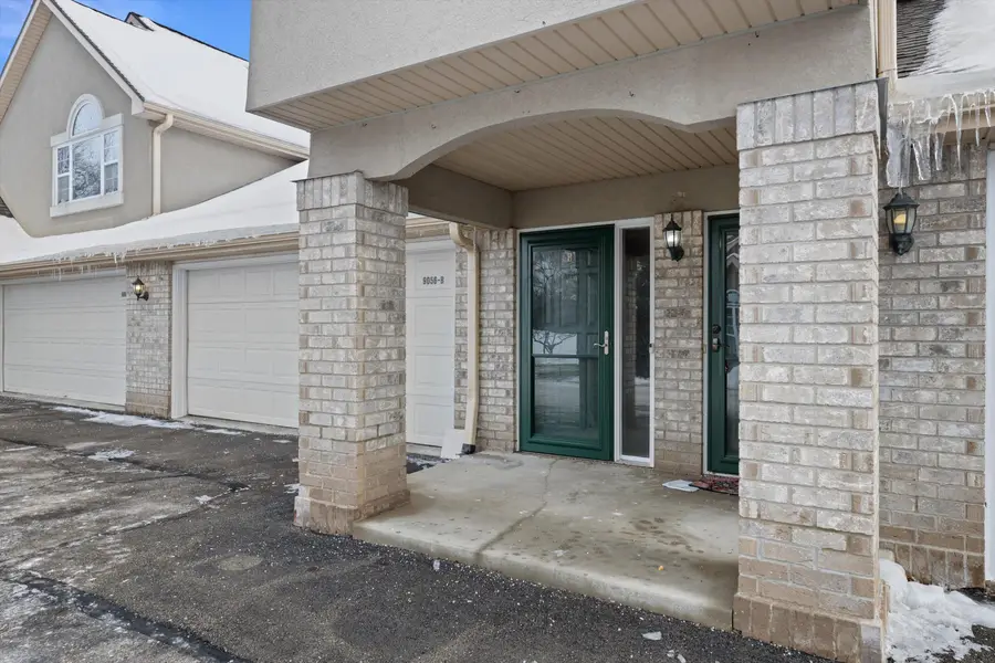 9056 W Elm Ct, Franklin, WI 53132 - Image #3