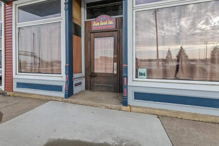 405 N Main St, Alma, WI 54610 - Image #2